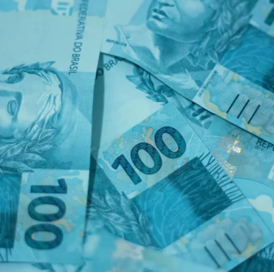 Arrecadação federal bate recorde de R$ 2,89 trilhões em 2025