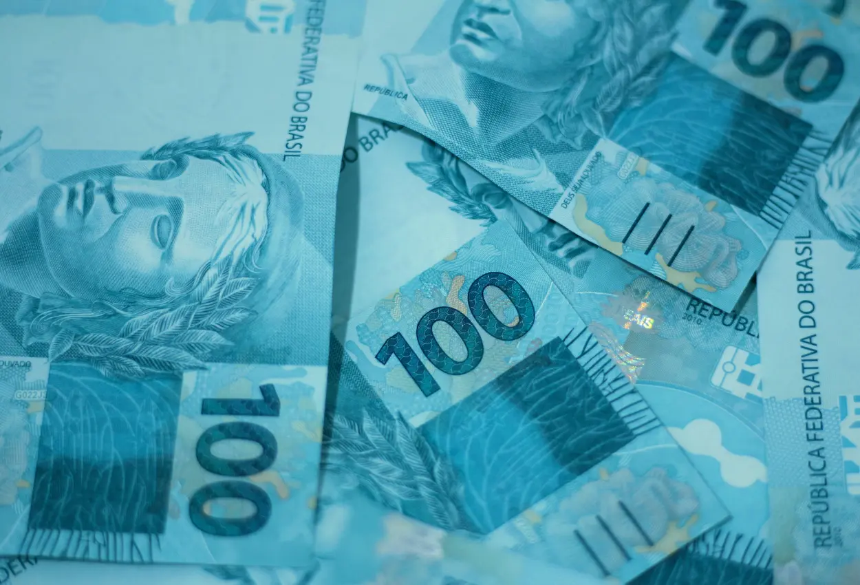 Arrecadação federal bate recorde de R$ 2,89 trilhões em 2025