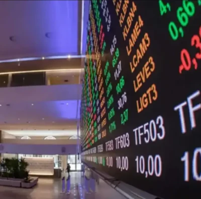 Ibovespa renova recorde e supera 175 mil pontos com capital externo