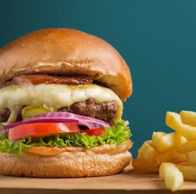 Mixue fast food maior que McDonald’s chega ao Brasil e abre primeira loja com investimento bilionário