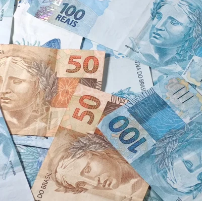 Dívida Pública fica praticamente estável, mas supera R$ 8,6 trilhões