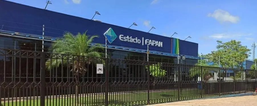 Estácio lança 8 novas graduações com foco em inteligência artificial e carreiras do futuro