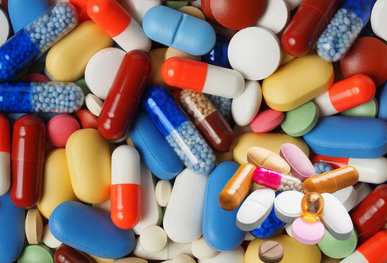 Mercado farmacêutico deve movimentar US$ 43,9 bilhões em 2026 e muda eixo de crescimento no Brasil