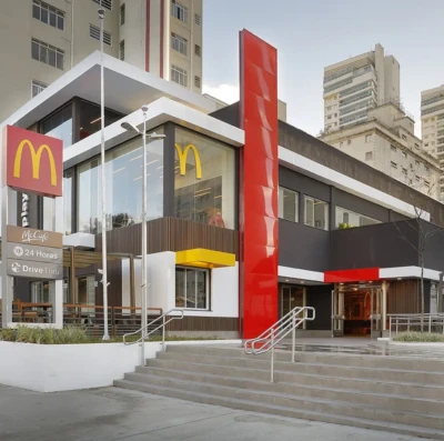 Portas Abertas conheça os bastidores da cozinha do McDonald’s