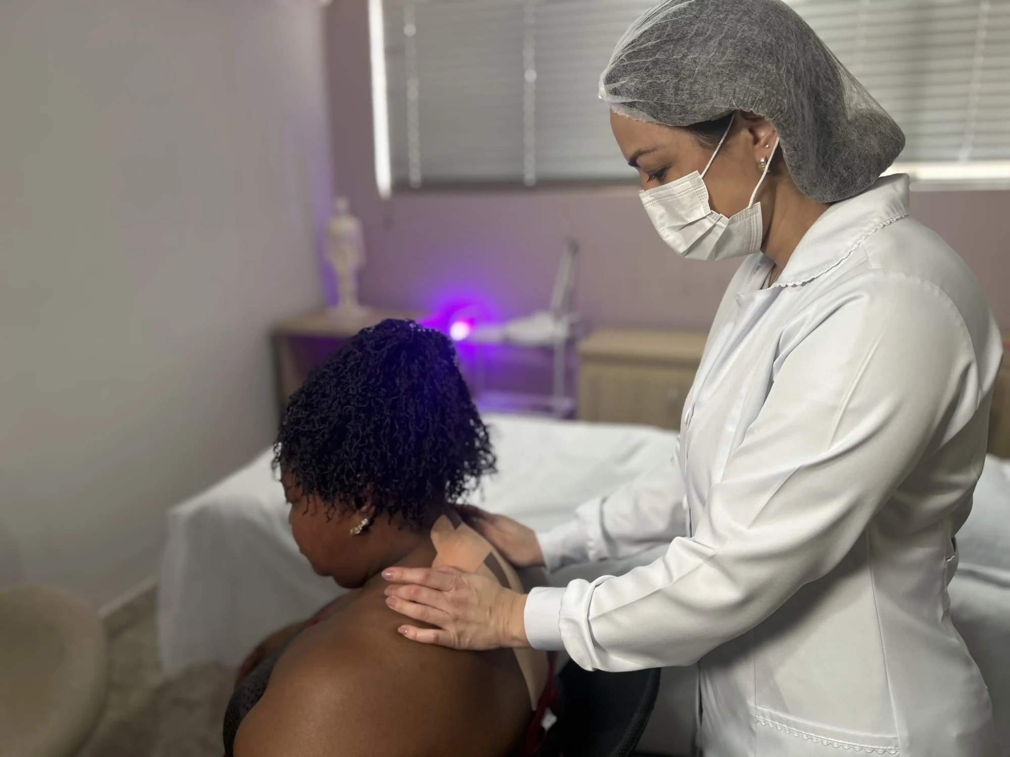 Taping em alta Senac Goiás lança cursos premium em 2026 para dor, estética e pós-parto