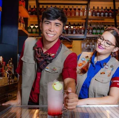 Outback abre vagas em restaurantes e oferece plano de carreira que forma líderes no Brasil