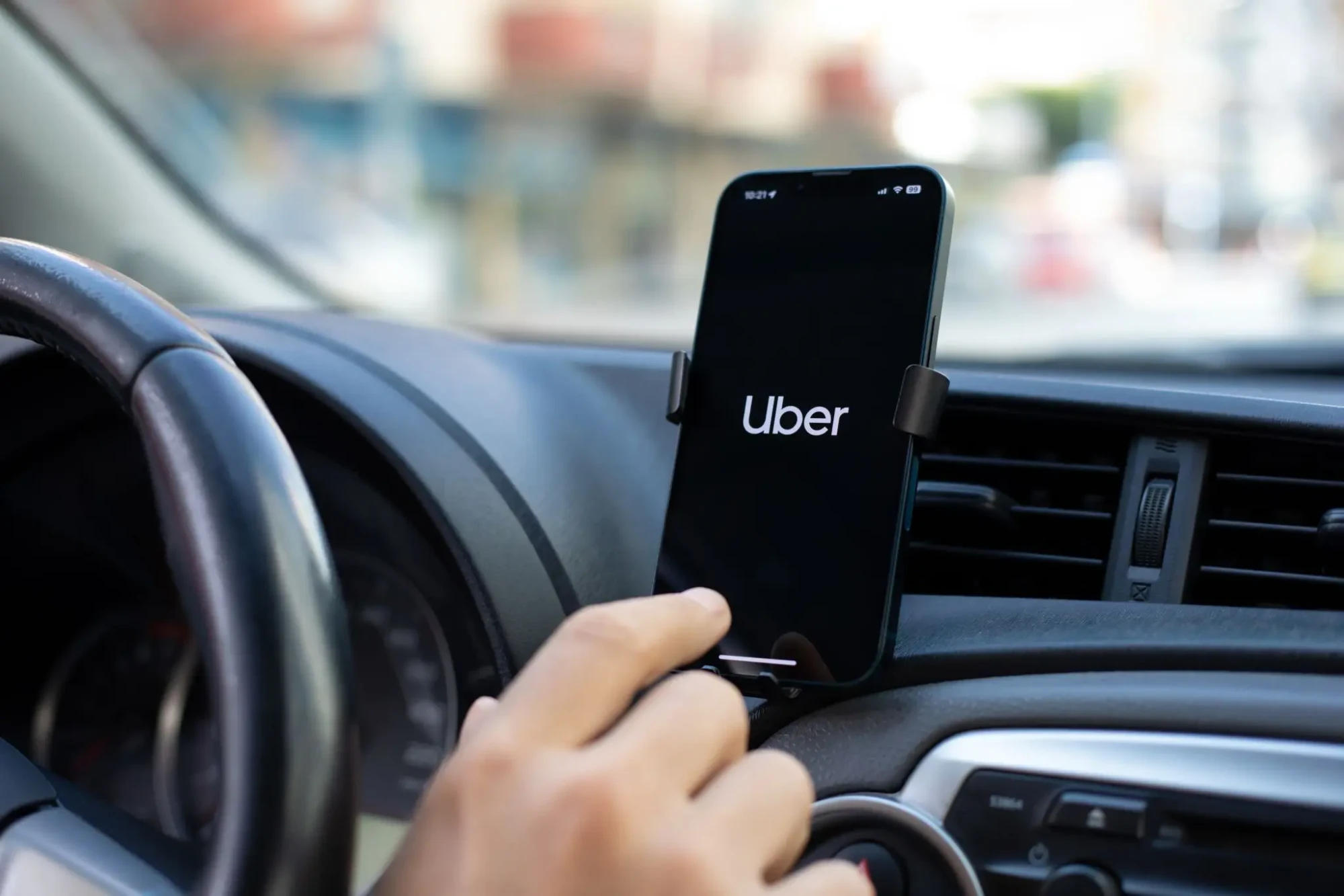 Uber Mulher chega a Goiânia; recurso terá motoristas mulheres