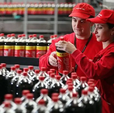Coca-Cola Bandeirantes abre vagas em Goiás e Tocantins com oportunidades em diversas áreas operacionais