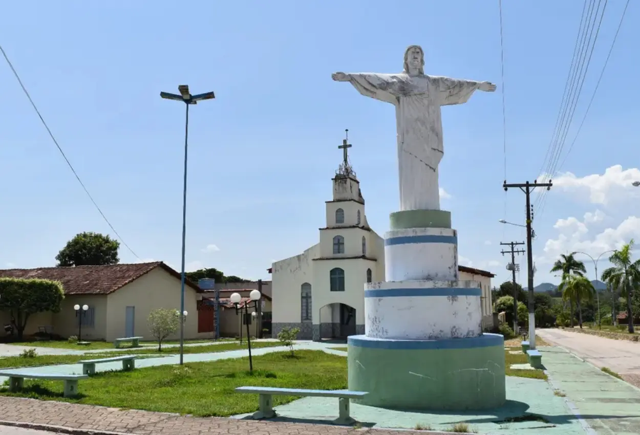 Concurso Prefeitura de Faina (GO) abre 66 vagas com salários de até R$ 13,5 mil; veja edital