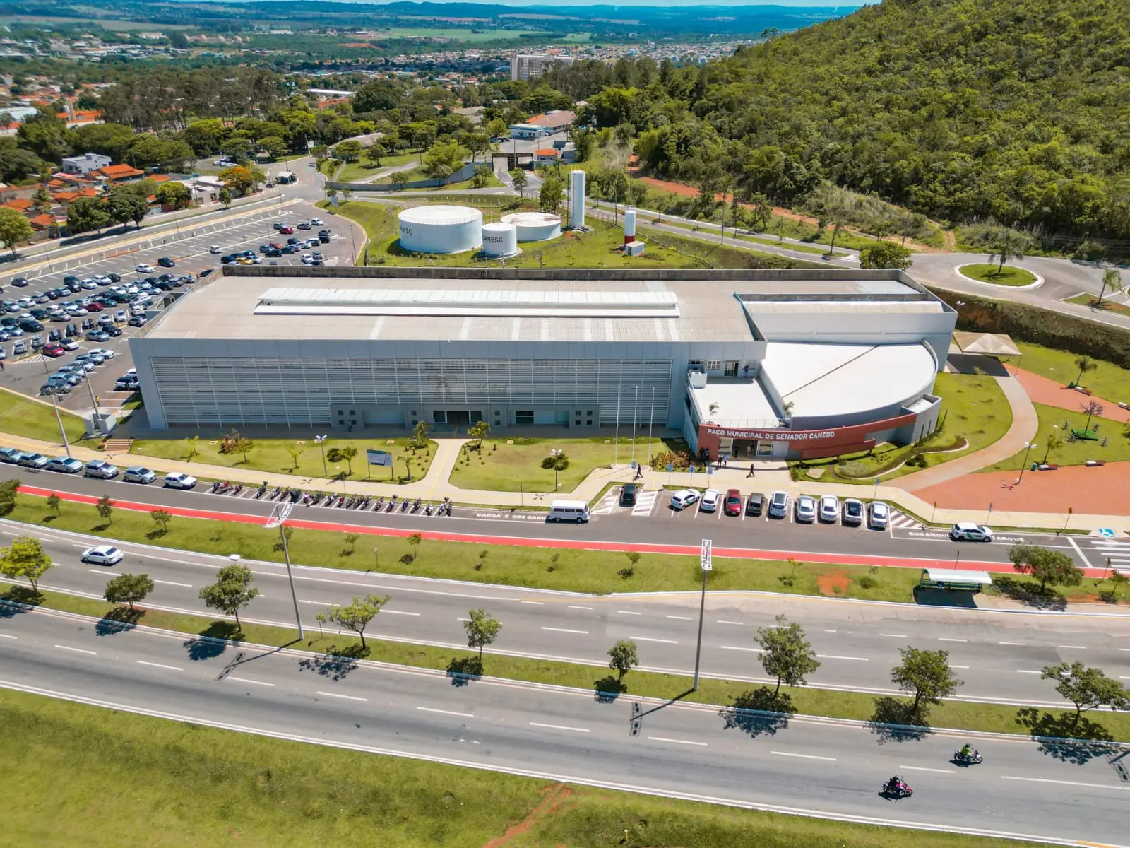 Concurso Prefeitura de Senador Canedo abre 1.502 vagas com salários de até R$ 9,9 mil