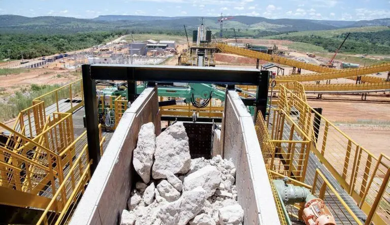 Venda de terras raras de Goiás chega ao Congresso