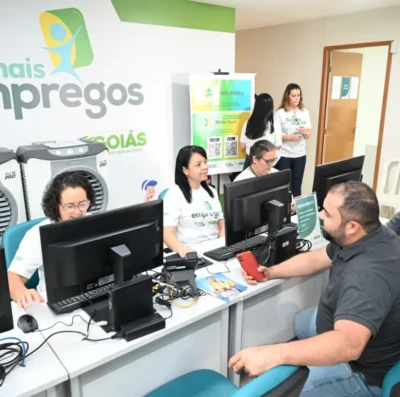 Feirão de Empregos oferece 730 vagas no comércio e eventos em Goiás