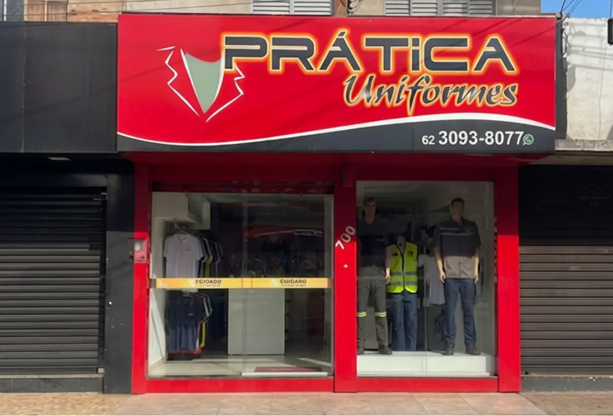 Prática Uniformes completa 15 anos com trajetória marcada por crescimento e atendimento personalizado