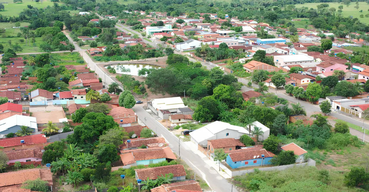 Concurso da Câmara de Trombas abre vagas efetivas e define inscrições