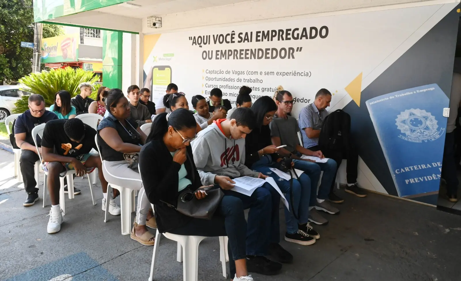 Feirão de Empregos oferece mais de mil vagas para jovens em Goiânia