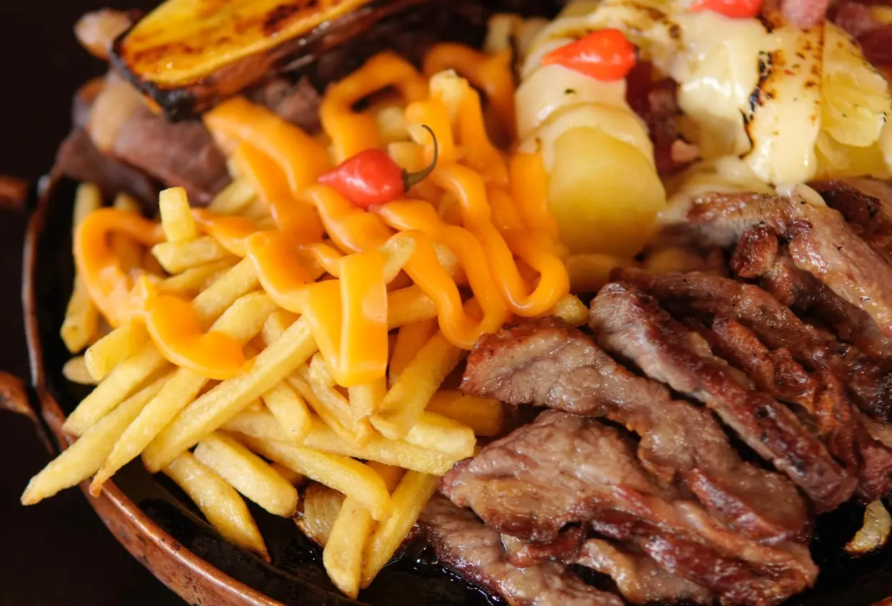 Território Grill reabre em Goiânia com novo cardápio, espaço renovado e foco na experiência familiar