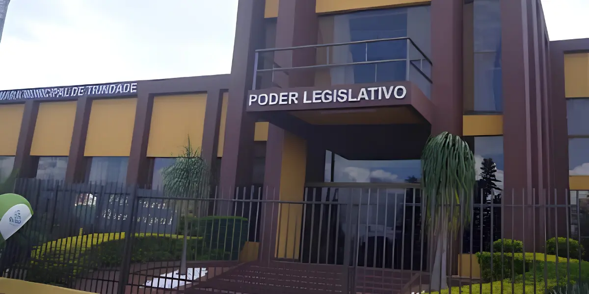 Concurso Câmara de Trindade abre 68 vagas com salário de até R$ 7,5 mil