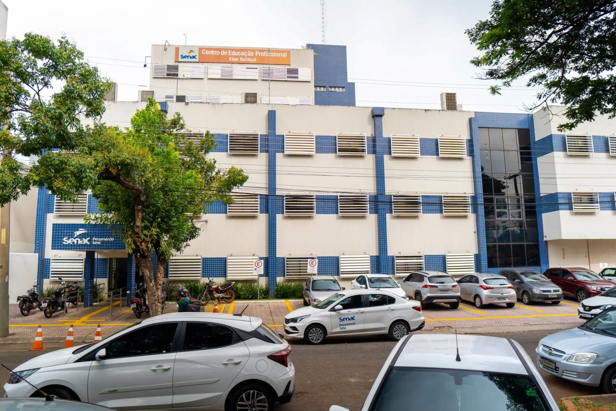 Confira as vagas de emprego para o Sesc e Senac Goiás