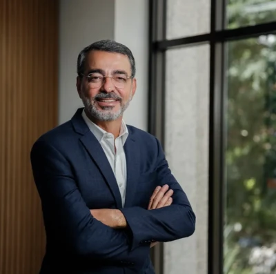 Franchising cresce quase dez vezes mais que a economia brasileira e reforça papel estratégico na geração de negócios