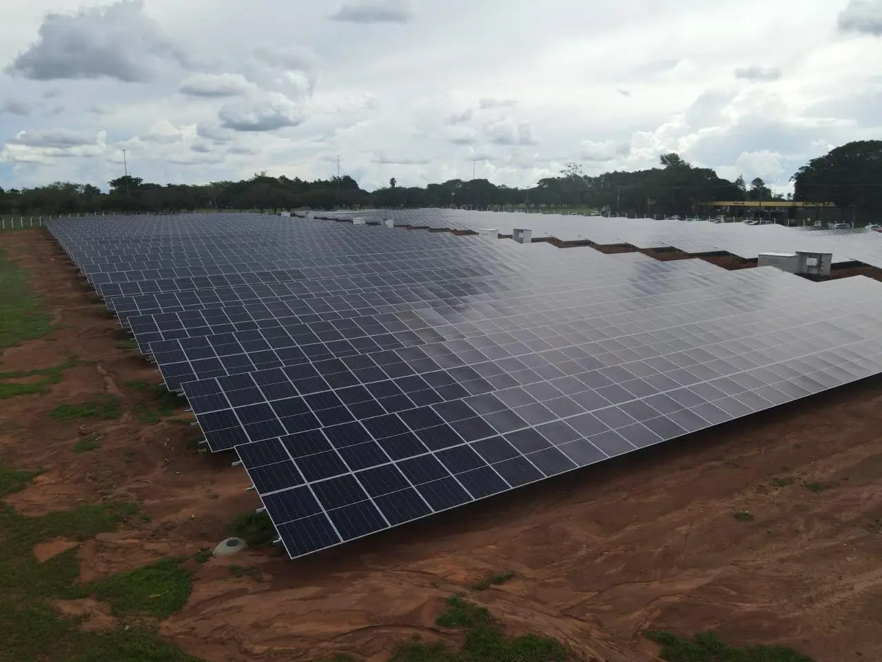 Equatorial Goiás vence prêmio com projeto de energia solar e armazenamento