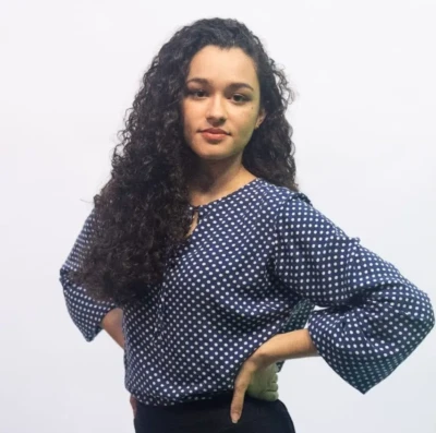 julia-carmo-400x397