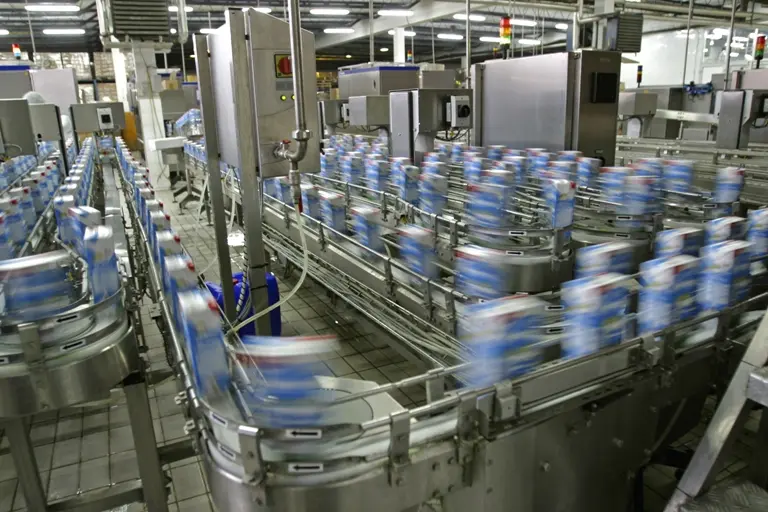 Produção industrial de Goiás cresce 0,8% em julho e supera média nacional